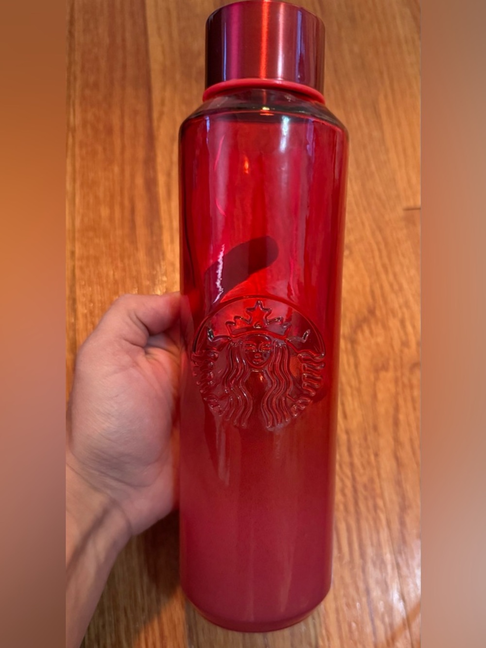 2022 Starbucks Valentine's Day Red Ombre Recycled Glass Water Bottle Collectable